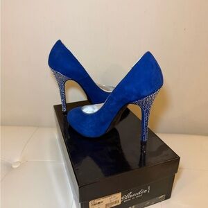 Elegant Blue Suede Heels with Sparkling Accents